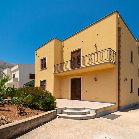 Perla Di Mare Appartamenti Castelluzzo Buitenkant foto