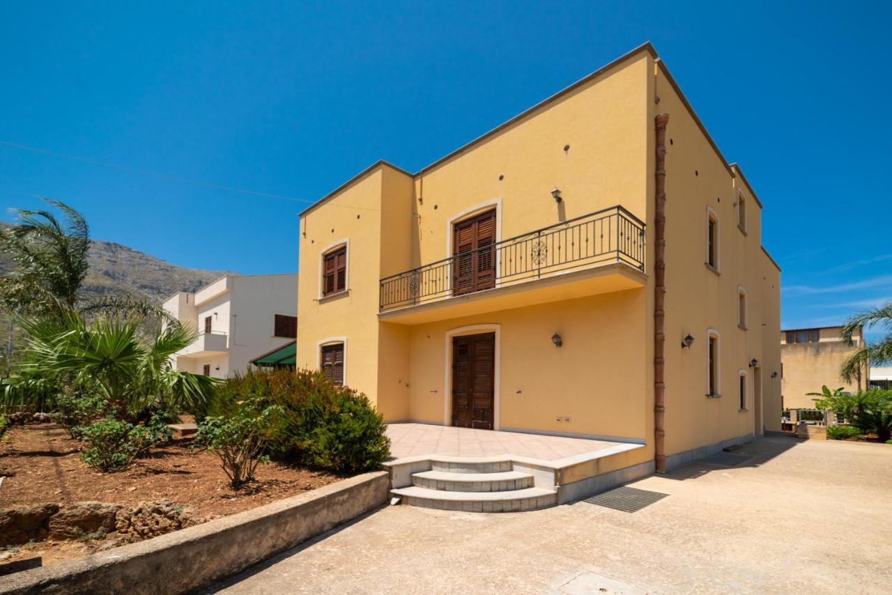 Perla Di Mare Appartamenti Castelluzzo Buitenkant foto