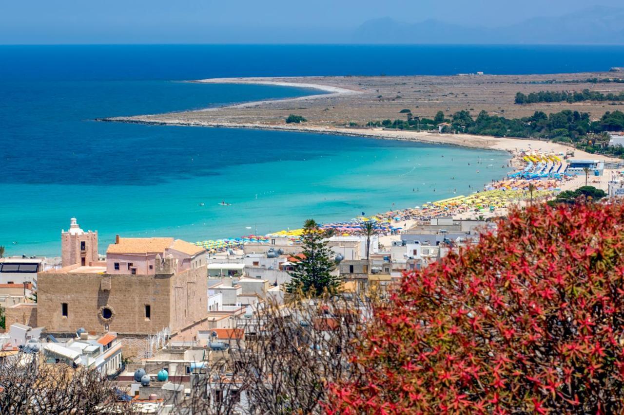 Perla Di Mare Appartamenti Castelluzzo Buitenkant foto