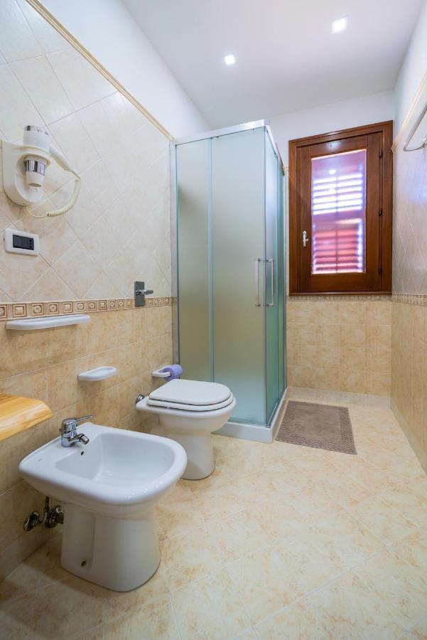 Perla Di Mare Appartamenti Castelluzzo Buitenkant foto
