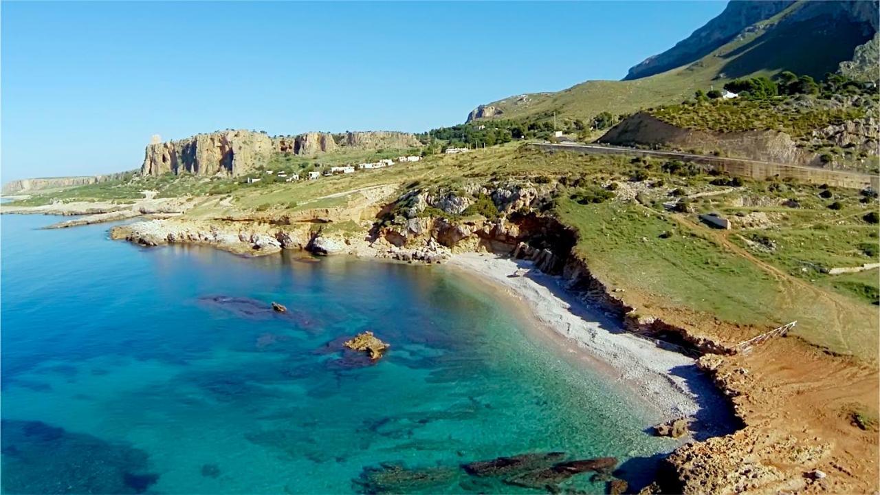 Perla Di Mare Appartamenti Castelluzzo Buitenkant foto